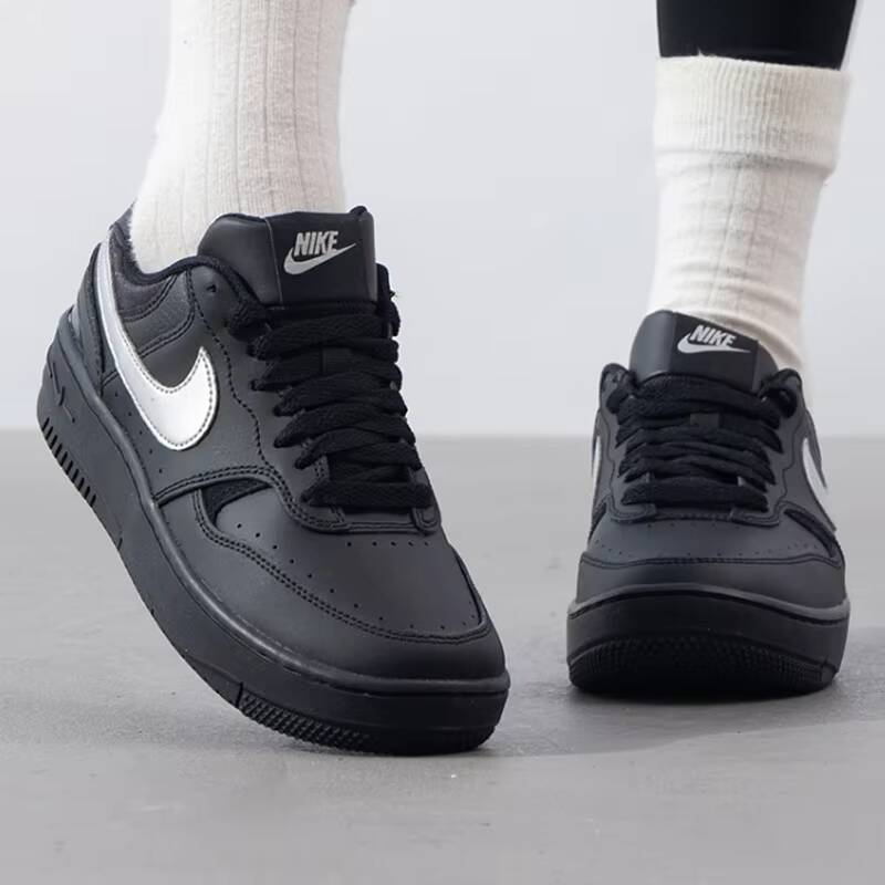 Street Fashion Nike - ร้อนแรงประจำปี 2026 Nike Women Gamma Force